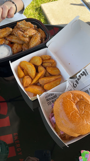 Buffalo wings & Burgers