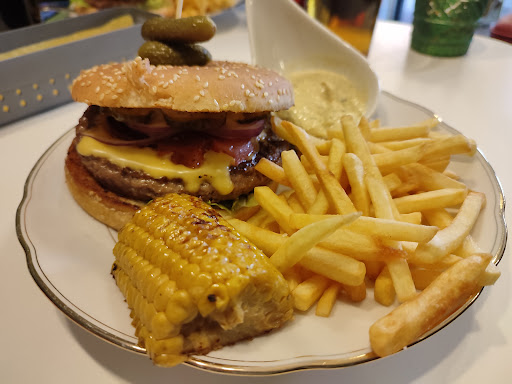 Giria bistro